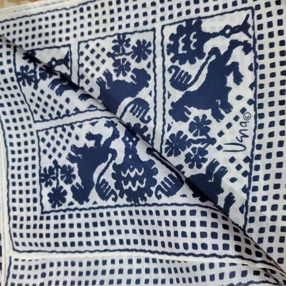 Vintage Scarves by Vera Neuman navy & white approx 21 square 100% acetate - Picture 8 of 8
